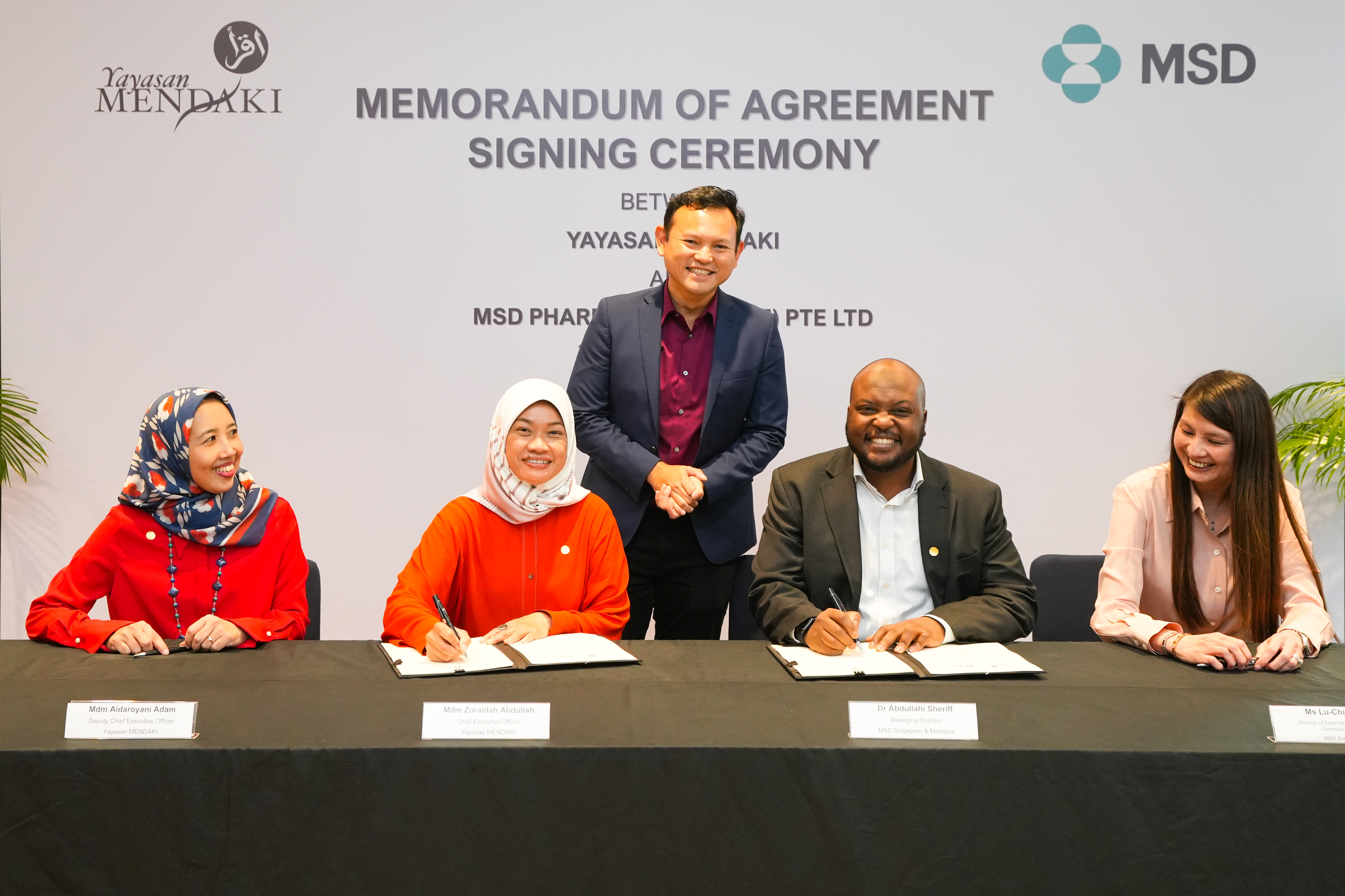 MSD Team Signing Memorandum Of Agreement with Mendaki 