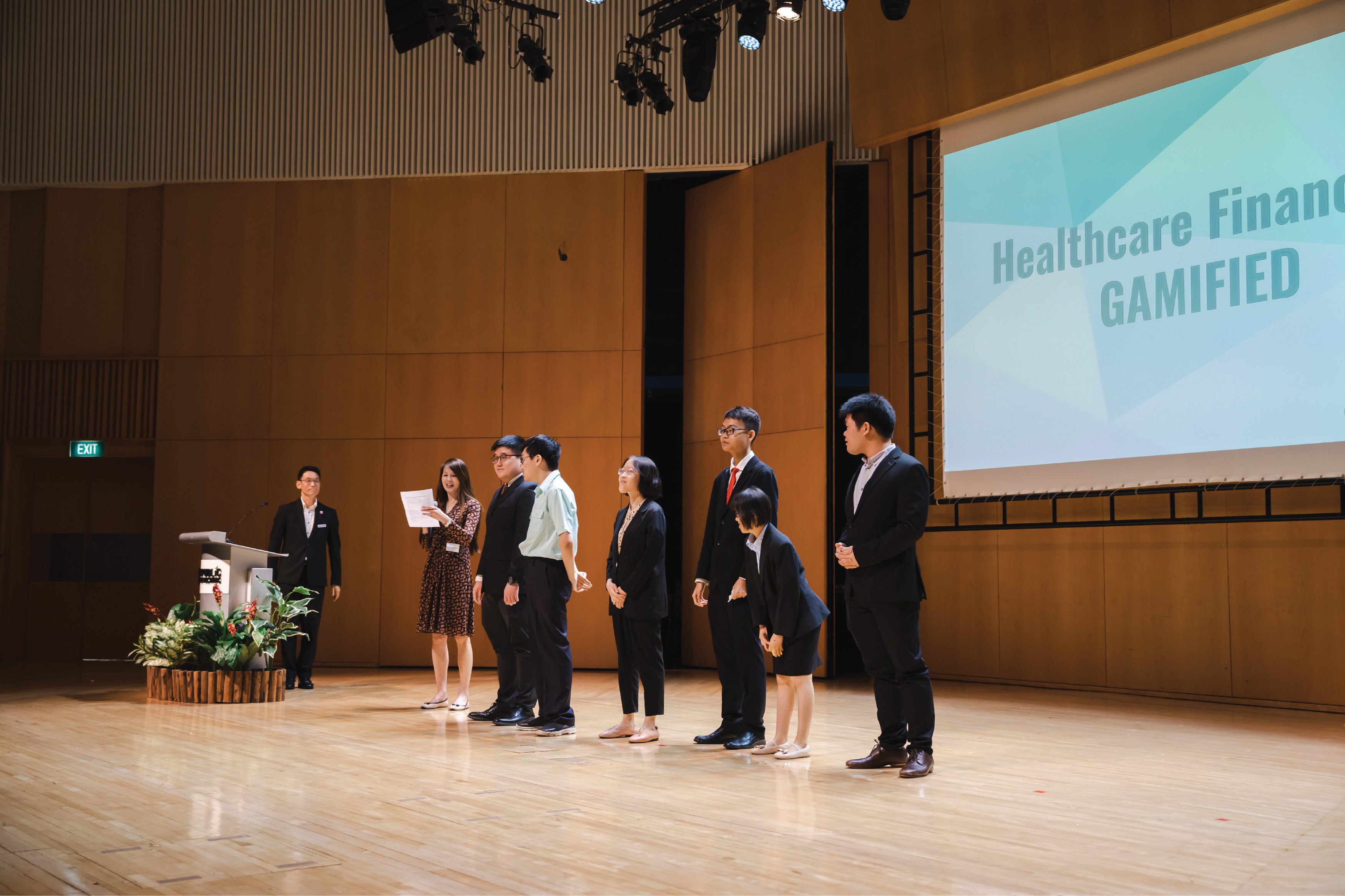 Student's presentation at TomoWork demo day